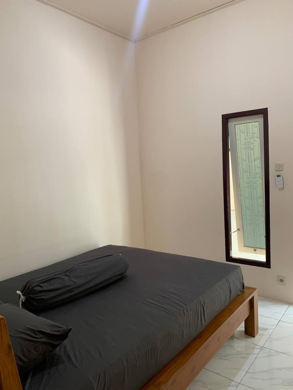 Dikky Guest House Near Bangsal And Sira Pemenang Eksteriør bilde